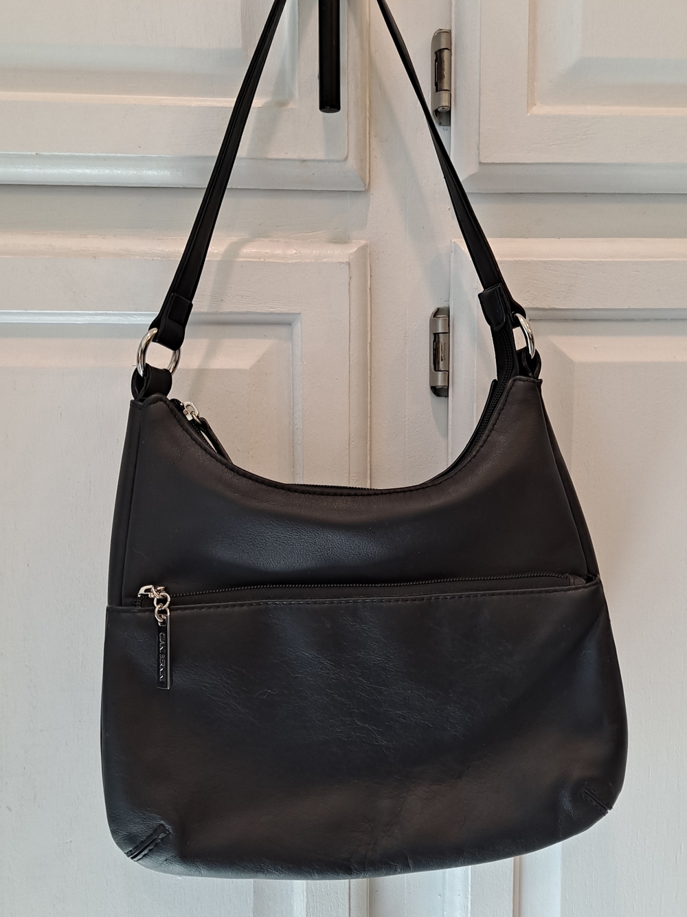 Giani Bernini Classic Soft Smooth Black Leather Shoulder Bag with Front Zip